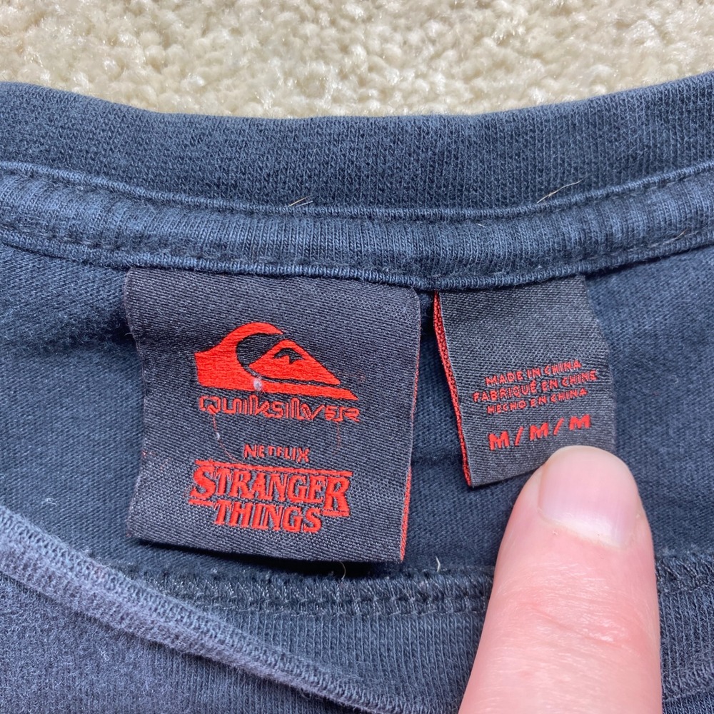 Quiksilver Shirt Mens Medium Stranger Things Upside Down Demogorgon - Picture 2 of 8